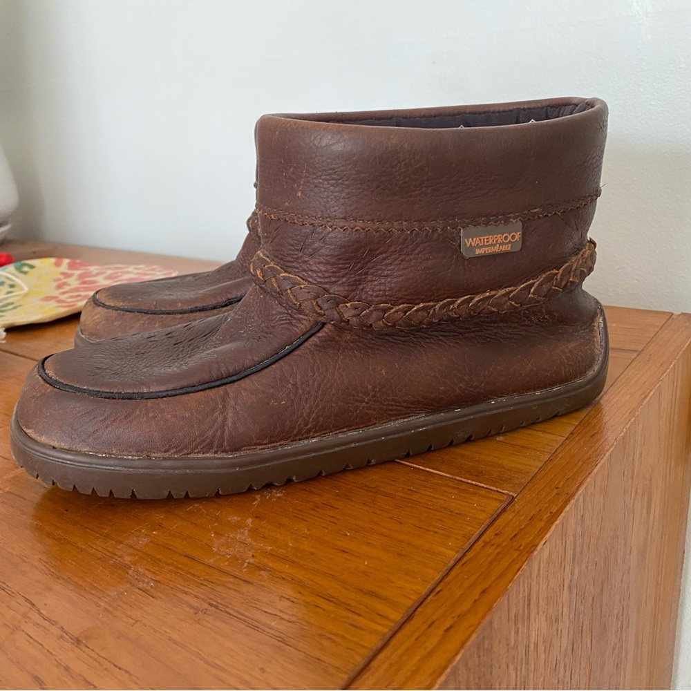 WATERPROOF TAMARACK ANKLE BOOTS Size 8.